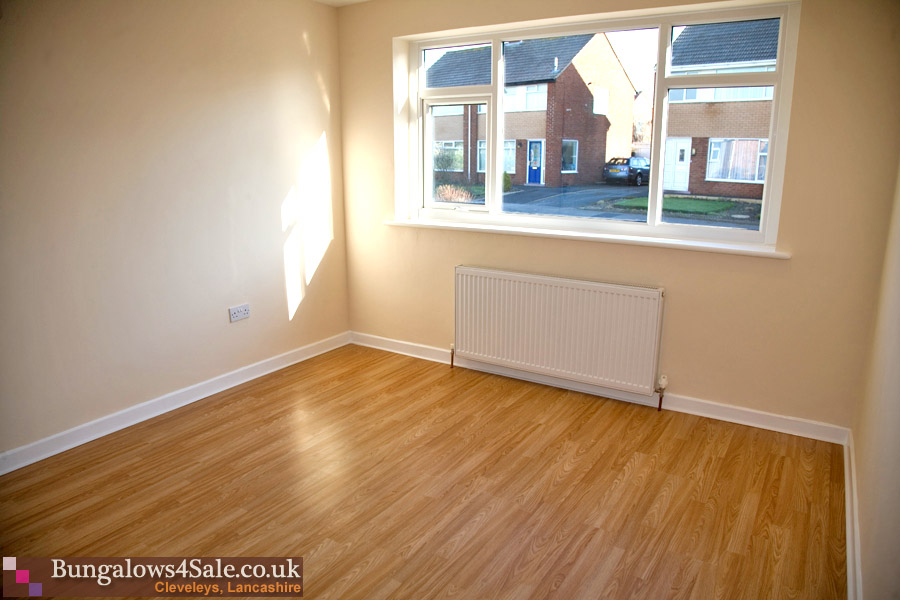 bungalows-for-sale-cleveleys-bedroom1