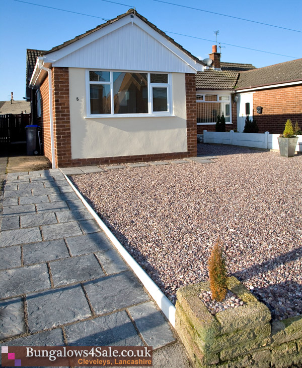 bungalows-for-sale-cleveleys-front